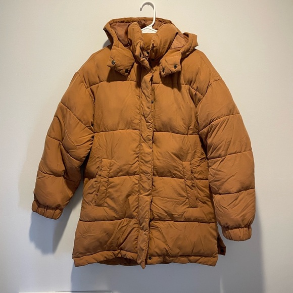 American Eagle Outfitters Jackets & Blazers - American Eagle Puffer Jacket Gold Size Medium